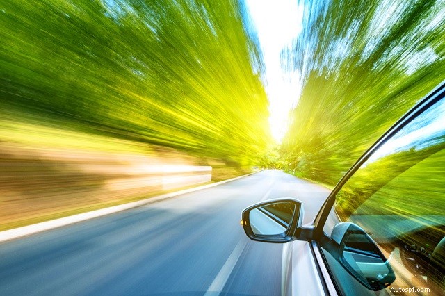 Prevence a řešení zaseknutého plynového pedálu:Tipy odborníků pro bezpečnost 