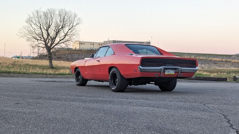 Transformace Dodge Charger z roku 1969:Úspěšná modernizace 4prvkového zadního odpružení Heidts 