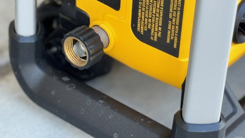 Recenze elektrické tlakové myčky DeWalt 2100psi – výkon, spolehlivost a hodnota 