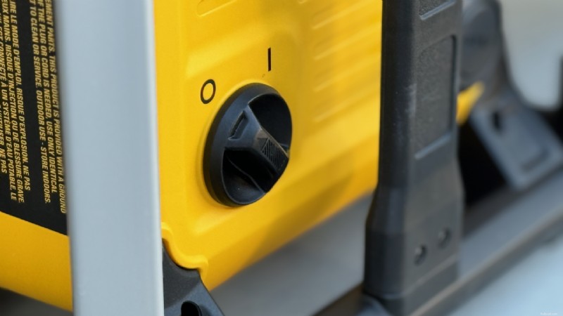 Recenze elektrické tlakové myčky DeWalt 2100psi – výkon, spolehlivost a hodnota 