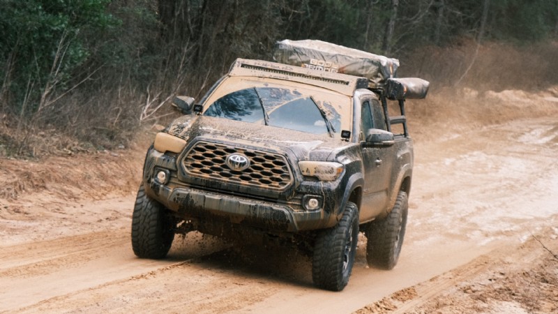 Upgradujte ojetou Toyotu Tacoma na Ideal Overland Adventure Rig 