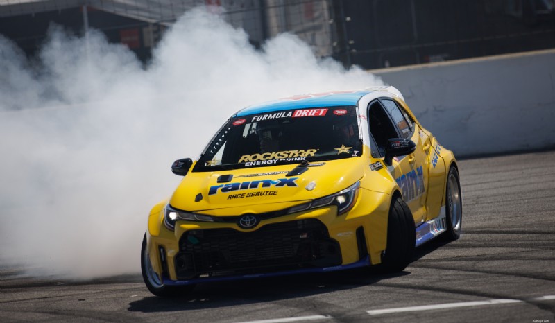 Drifting 101:Jak začít bezpečně a efektivně 