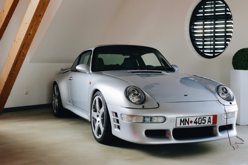 The Legacy of Ruf:Hluboký ponor do jednoho z předních světových výrobců superaut 