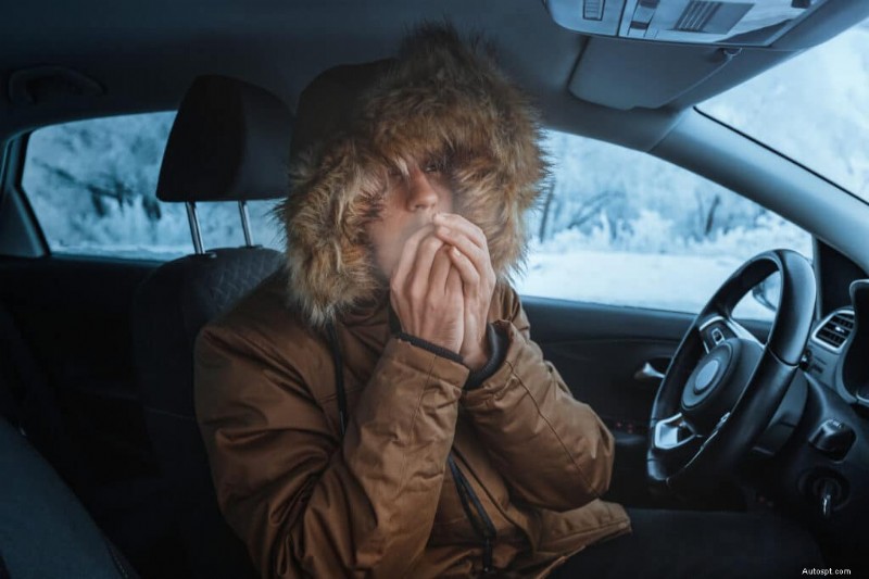Základní pohotovostní sada do auta:Položky, které musíte mít pro neočekávané poruchy 