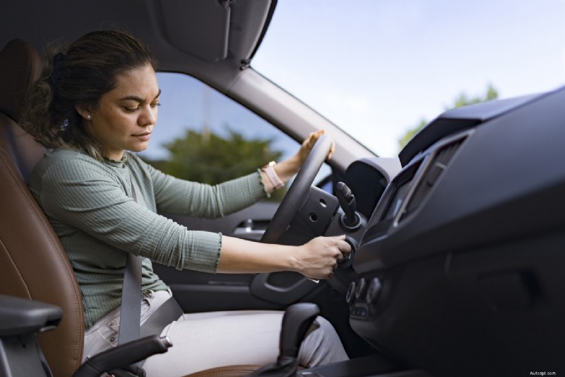 Bradex Easy Start:Jak to funguje a jak jej používat pro spolehlivé zapalování motoru 