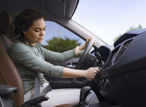 Bradex Easy Start:Jak to funguje a jak jej používat pro spolehlivé zapalování motoru 