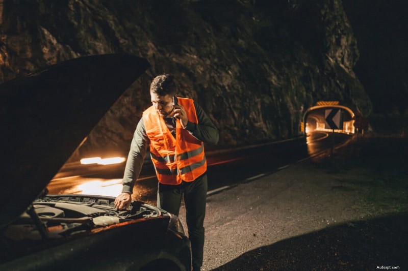 Master Night-Driving:Osvědčené tipy pro bezpečné cestování po setmění 