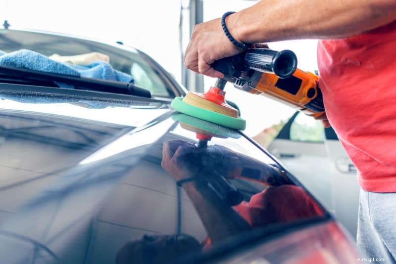 Průvodce profesionální letní péčí:Udržujte lak vašeho vozu v původním stavu 