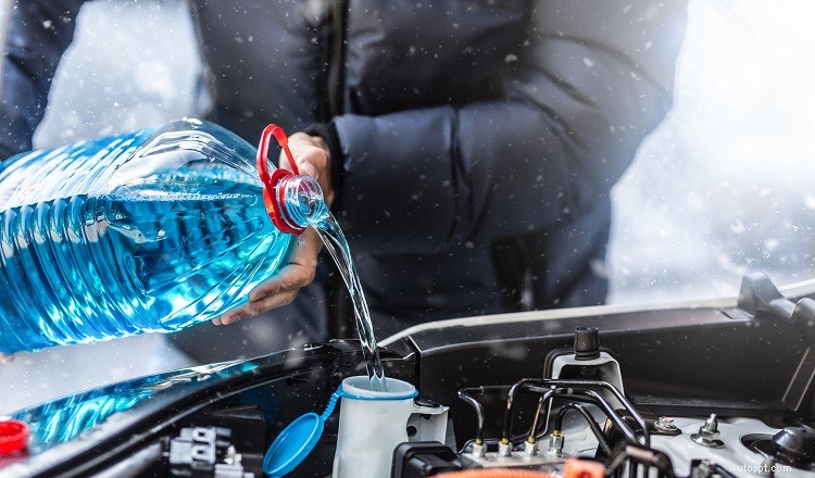 Nemrznoucí kapalina vs. chladicí kapalina:Základní průvodce ochranou vašeho motoru 
