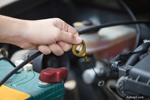 Nemrznoucí kapalina vs. chladicí kapalina:Základní průvodce ochranou vašeho motoru 