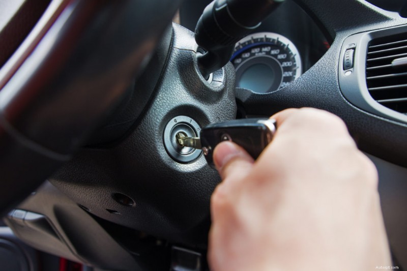 Jak udržovat auto během COVID-19:Tipy odborníků pro dlouhověkost 